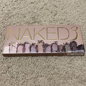 Urban Decay Naked 3 eyeshadow pallete